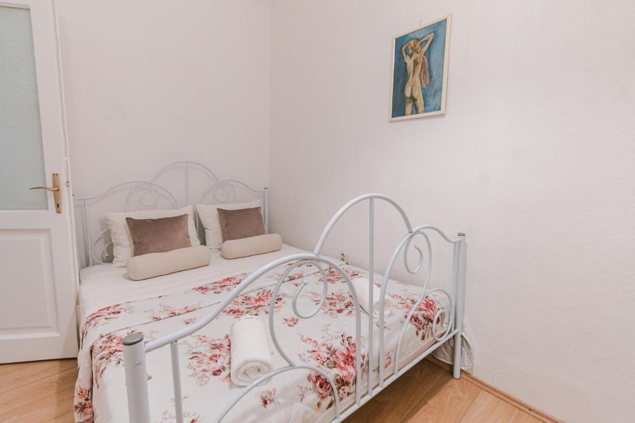 Arya Apartment Σίμπενικ Εξωτερικό φωτογραφία